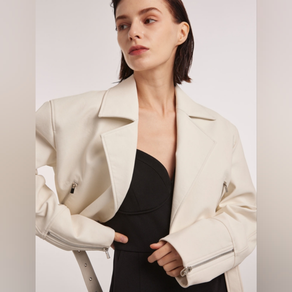 Lattelier Oversized Women's Faux-Leather Short Jacket in  Creamy White Size M